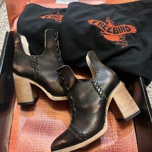 Freebird Jameson Women's Distressed Genuine Leather Black and Brown Heeled Boots